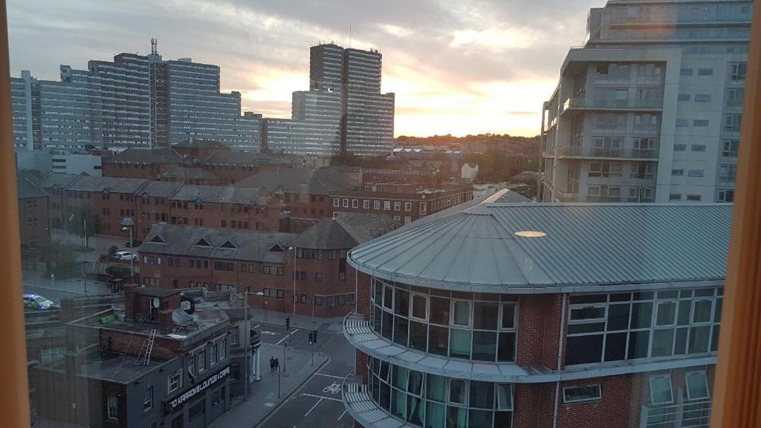 Marco Island -Spacious City Centre 2 Bedroom Apartment Nottingham Esterno foto